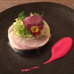 サラマンジェ ド ヨシノ - 鯖とカブのマリネ　ビーツのソース