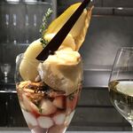 PATISSERIE ASAKO IWAYANAGI - パルフェビジュー キャラメルポワール、ぐるっと。