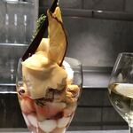 PATISSERIE ASAKO IWAYANAGI - パルフェビジュー キャラメルポワール、ぐるっと。