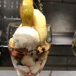 PATISSERIE ASAKO IWAYANAGI - パルフェビジュー キャラメルポワール、ぐるっと。