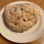 ベーカリーつむぎ - チョコチップメロンパン