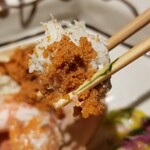 馳走 啐啄一十  - (02)香箱蟹(富山県産)、食用菊、内子、脚の身、本体の身、外子。
      脚の身の旨みと甘み、内子の甘みとほんのりとした苦味、外子のプチプチ食感、旬の味わいですね♪