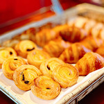 ボンサルーテカフェ - パン