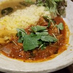 SPICY CURRY 魯珈 -  戻り鰹の激辛薬膳カレーと淡麗の２種カレー