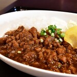 中国菜 膳楽房 - 台湾屋台風 魯肉飯（スープ付き）@820円