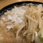 濃厚味噌ラーメン さごはち - 濃厚味噌ラーメンのトッピング