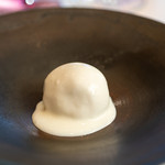 プレゼンテ スギ - 2019.11 佐倉の秋（千葉産ヤマドリタケと千葉産牛乳とカスピ海ヨーグルトの菌で作ったアイスクリーム）