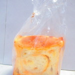ル ミトロン食パン - チェダーチーズ食パンハーフ　４３２円（税込）【２０１９年１１月】