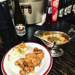 カレー屋アカマル - 鶏もも唐揚げ付いているカレーライス¥1200
      
      トッピング: 炙りチーズ¥100
      
      