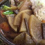 登喜和家 - 肉は入っていませんが、鶏肉(鴨かも)の油でたっぷりとコクがあります。
