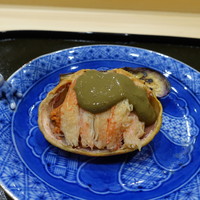 金澤 せつ理 - スモークで驚かされた、香箱がにの肝ドレッシング掛け