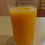 フルーツパーラーヤオイソ - セットのマンゴージュース（本日のジュース）
