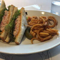 37 Steakhouse & Bar - 