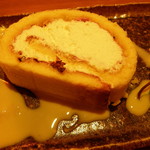 デラッセ - 桜のロールケーキ　￥650