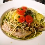 創菜喰房 はるかぜ - 骨付きチキンのバジルパスタ　￥８８０