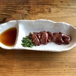 炭焼地鶏 山蔵 - 鳥レバー刺