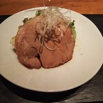 Tonkatsukappoukatsuzen - 先付の煮豚
