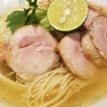 麺屋 六感堂 - ★元祖★ ししゃも清湯＋ローストチキン増し