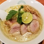 麺屋 六感堂 - ★元祖★ ししゃも清湯＋ローストチキン増し
