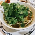 FU MARN LAU RESTAURANT - 麺的な物もパクチー盛り盛りで頂いて女子力向上♡