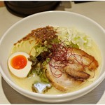 ゴル麺。 - 極み鶏（並） 850円　優しくも美味しい、万人にオススメできる一杯です。