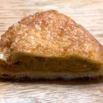 カトレア - 元祖カレーパン断面