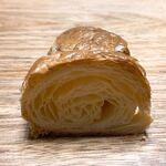 カトレア - クロワッサン断面