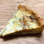 カトレア - チキンと枝豆のキッシュ