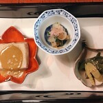 うかい鳥山 - むき茸みぞれ和え、焼胡桃豆腐、さく・根曲竹