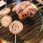 うかい鳥山 - 炭火焼ー鶏串、手羽中、焼野菜、薄揚げ