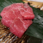 生肉専門店 焼肉 金次郎 - 極上サーロン王様ユッケ