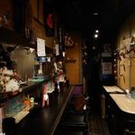 Saikou - 味がある店内。