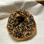 Pane Ho Maretta - 黒豆とほうじ茶あんパン ¥220+税