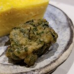 鮨匠 のむら - (01)飛び魚のさつま揚げ
      薩摩揚げは出汁にも使われる飛び魚の擂り身100%使用なので、味わいが深く濃い味わいで、絶品です♪ヽ(´▽｀)/