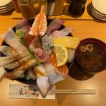 Uogashinosushi Ebisu - びっくり海鮮丼1100円