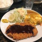 ニュー上海 - とんかつ定食850円