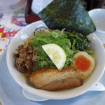 しずる - 魚介醤油らーめんハーフ盛,麺屋しずる豊田福受店(愛知県豊田市)食彩品館.jp