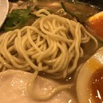 めんや 鶏志 - 濃厚煮干し鶏そばの麺