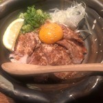 Makoya - イベリコ豚のローストポークたたき丼