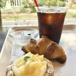 Boulangerie 粉桜 - イートイン利用☆クロワッサン・パイナップルクリームチーズ・アイスコーヒー