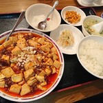銀莱 - 麻婆豆腐定食￥748(税込)
