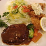 レストラン ペリカン - ハンバーグと牡蠣フライ