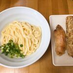 手打ちうどん ぶれーど・う - 釜玉＆ちくわ天・なすベーコン天