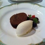 エスペランザ - フォンダンショコラ、バニラアイス添え
