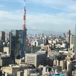 パークホテル東京 -   ホテルから   秋晴れ    東京タワーと 富士山