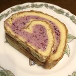 山麓駅ショッピングコーナーかもしか - こけももクリームチーズロール