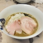 小烏丸ラーメンラボ - 煮干と新得地鶏の白湯