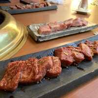 飛騨牛一頭家 馬喰一代 長良本家 - 