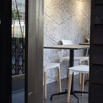 Cafe COUR - サンルーフの入口