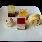 カフェアロンジ - プティフール